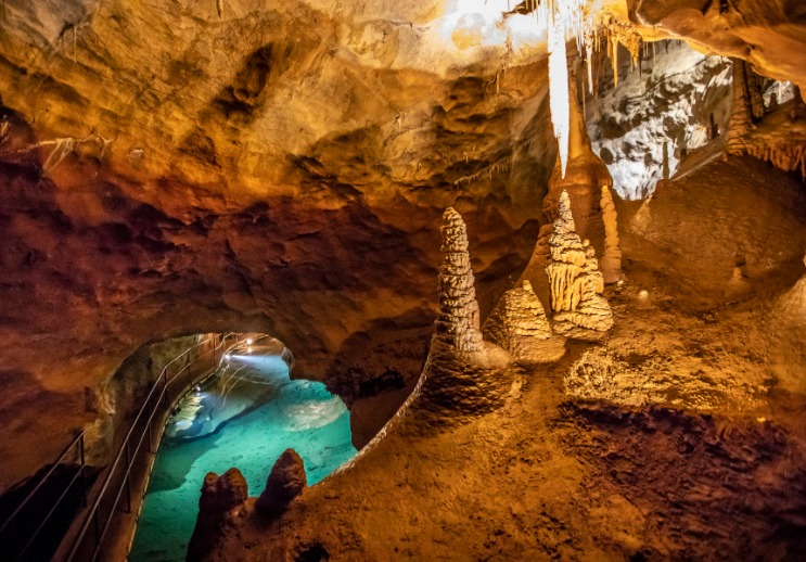 Jenolan Caves